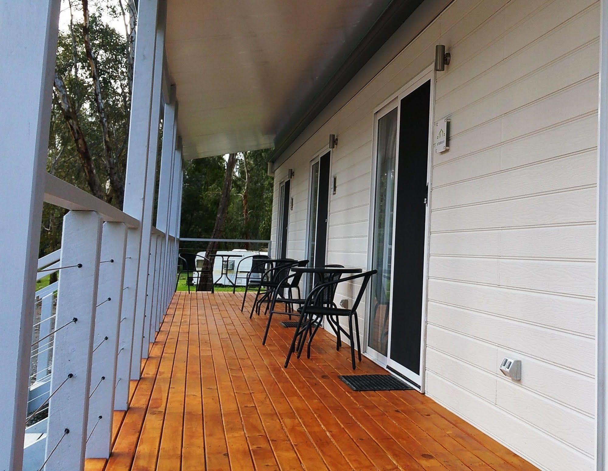 Yea Riverside Caravan Park Bagian luar foto