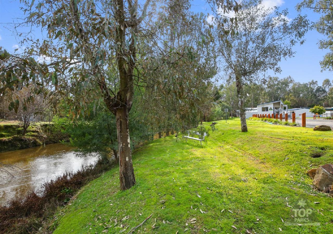 Yea Riverside Caravan Park Bagian luar foto