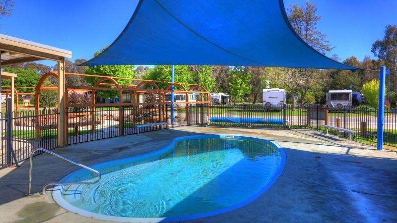 Yea Riverside Caravan Park Bagian luar foto